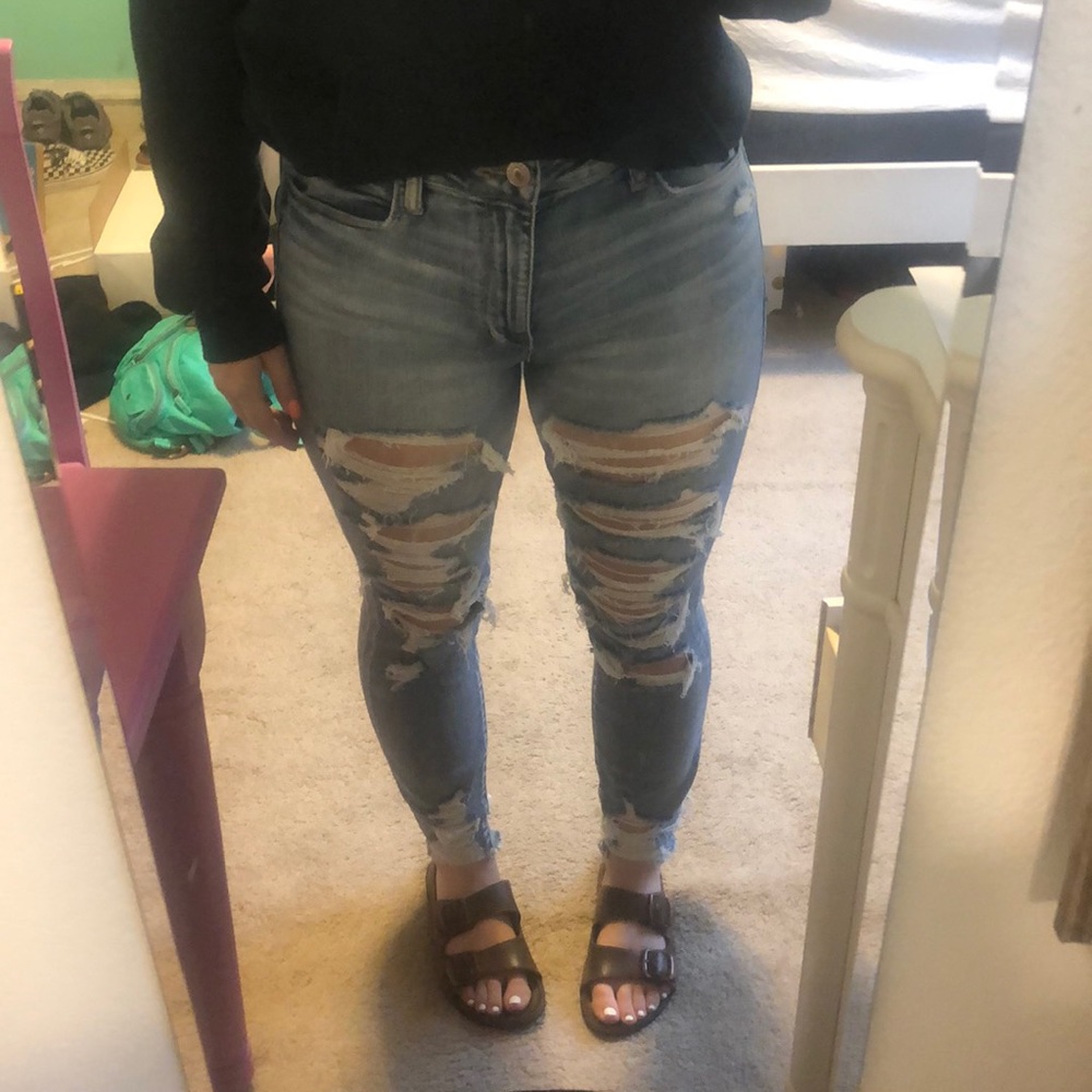 American Eagle Hi Rise Distressed Jegging